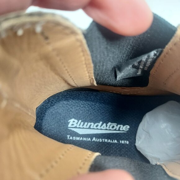 Blundstone WOMENS Chelsea Rustic Brown Tall Boot - Picture 4 of 9